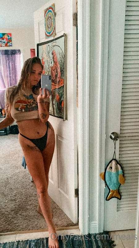 Someone send me money so I can buy these outfits 😩 u wanna s..