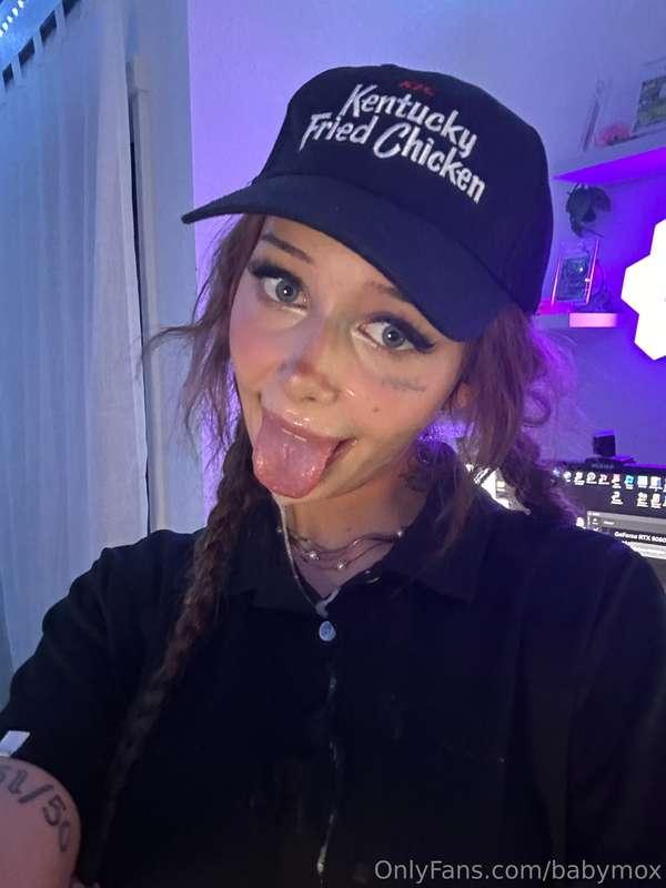 sorry guys i skipped my live to make a new b/g movie lolll d..