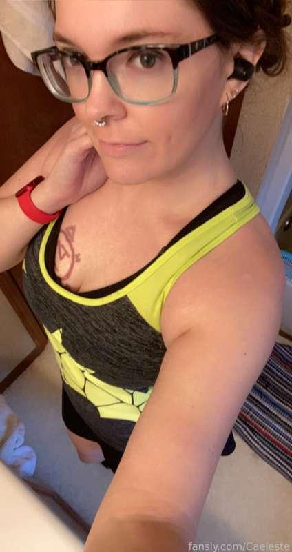 #fyp #lactation #hucow #lactating #hugetits #hugeboobs #naturaltits #nerdy #anime #exercise #workout