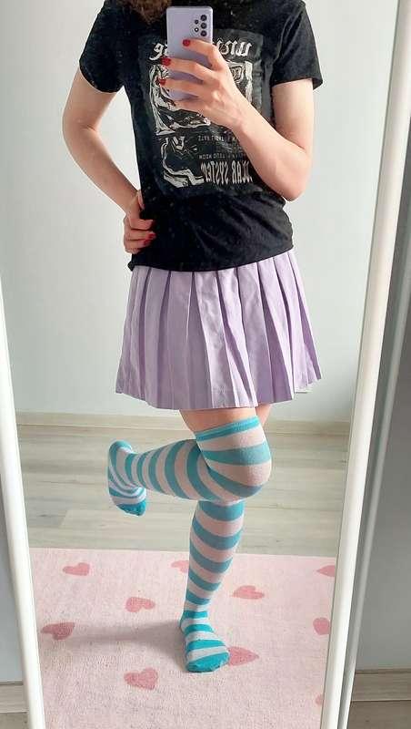 I like striped stockings 🥰