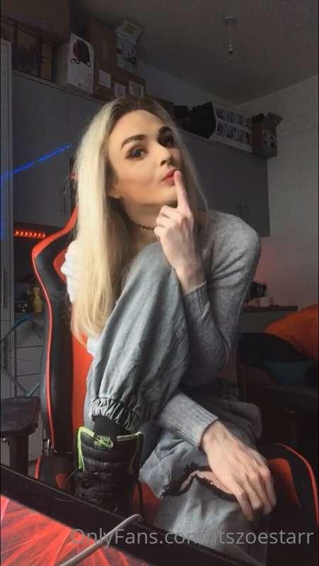 itszoestarr image #2