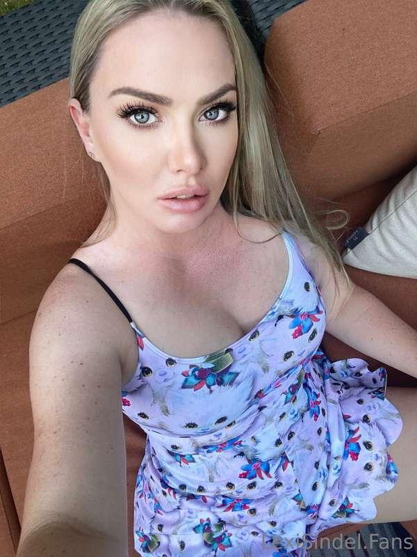 I'd love to make some personalized videos for you!! 🖤 Ask me..