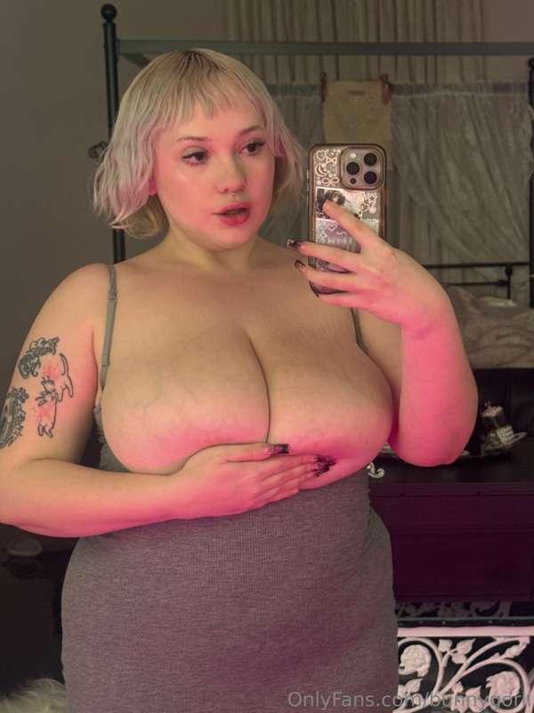 swipe for more ♪───Ｏcomment ur fav pic 1-3