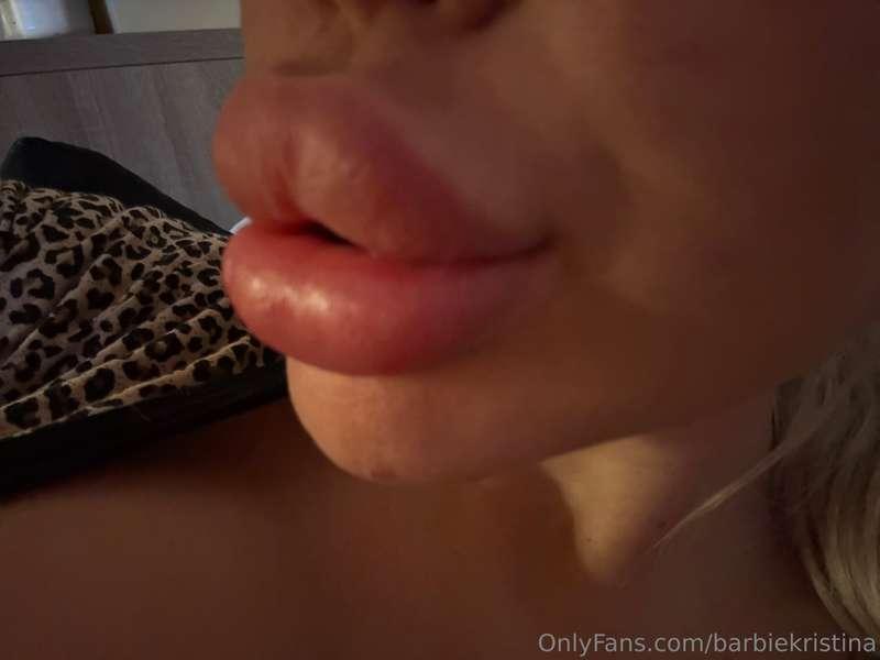 Woke up thinking about your lips on mine 👄This mouth has pla..