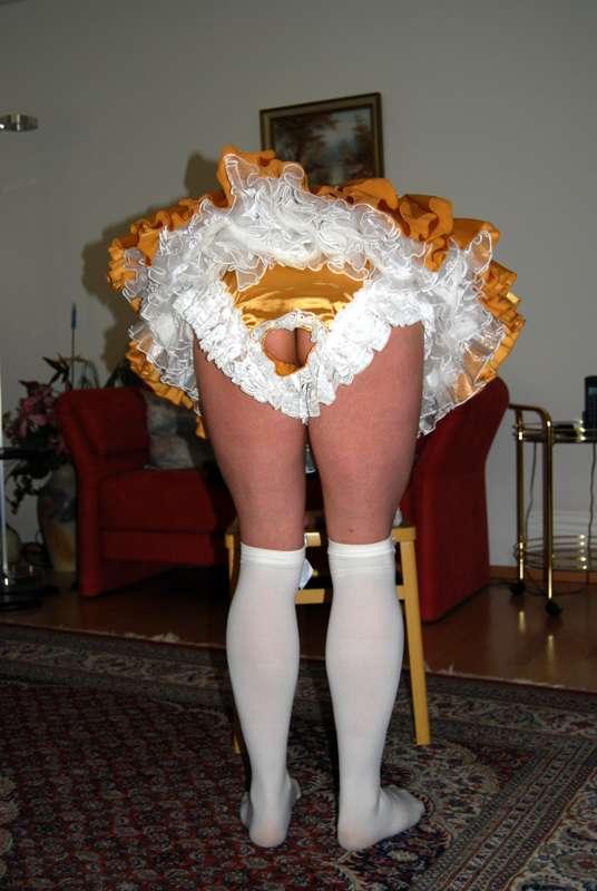 Bending over for daddy ... dressed and ready :)