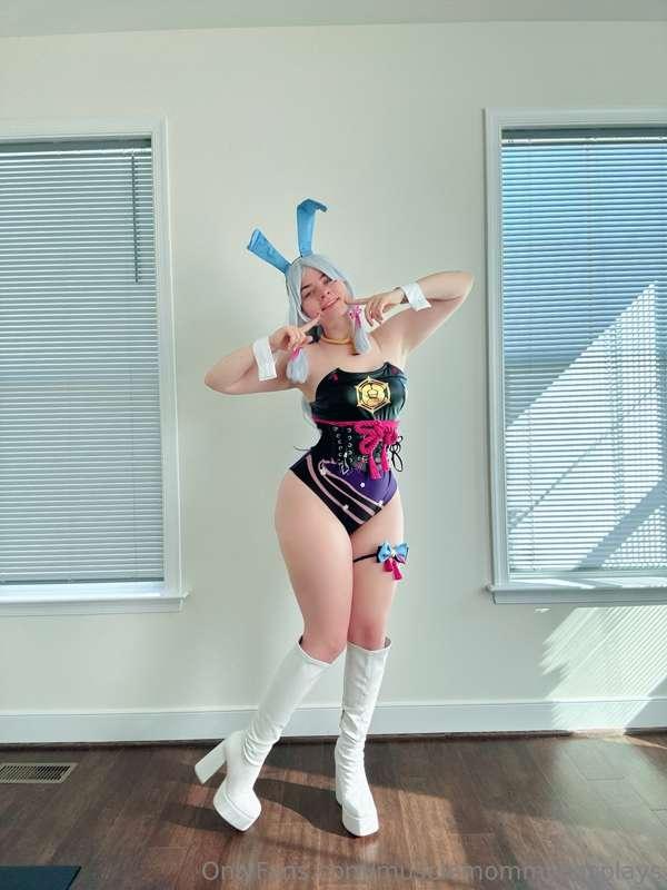 musclemommycosplays image #1