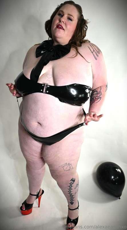 Do you like it when I wear latex? 