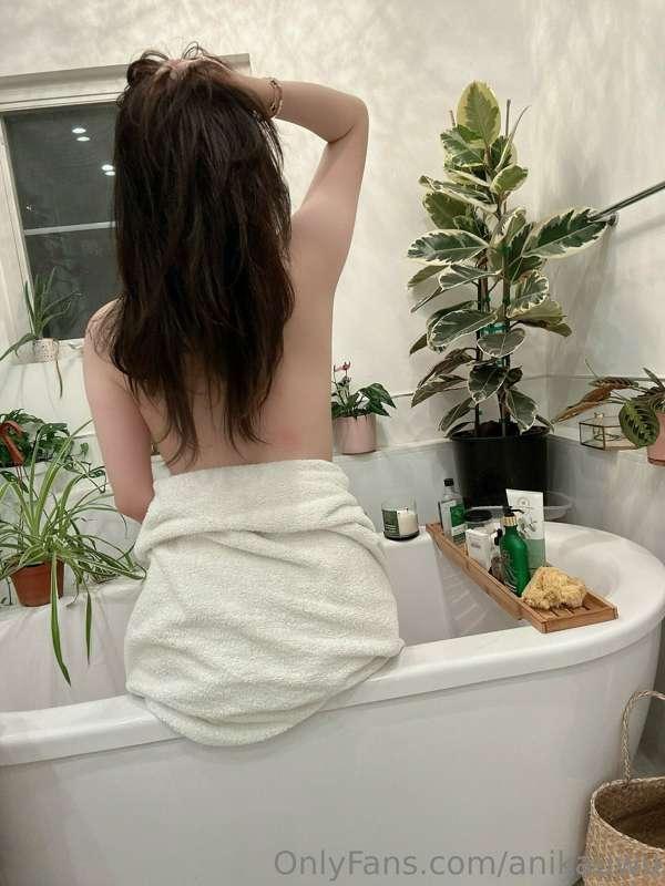 wanna bath with me? :3