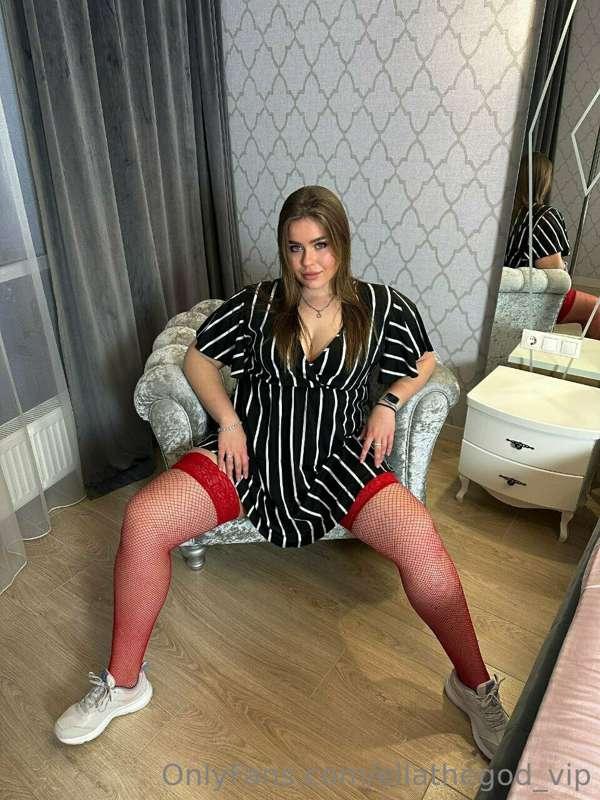 I spread my legs in my red stockings, ohh, Daddy, how I want..