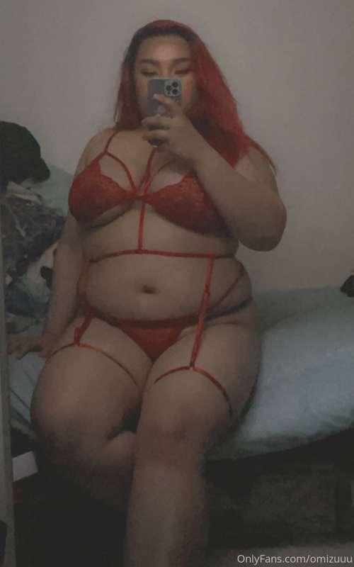 swipe right to see boobs 👀💦🍒