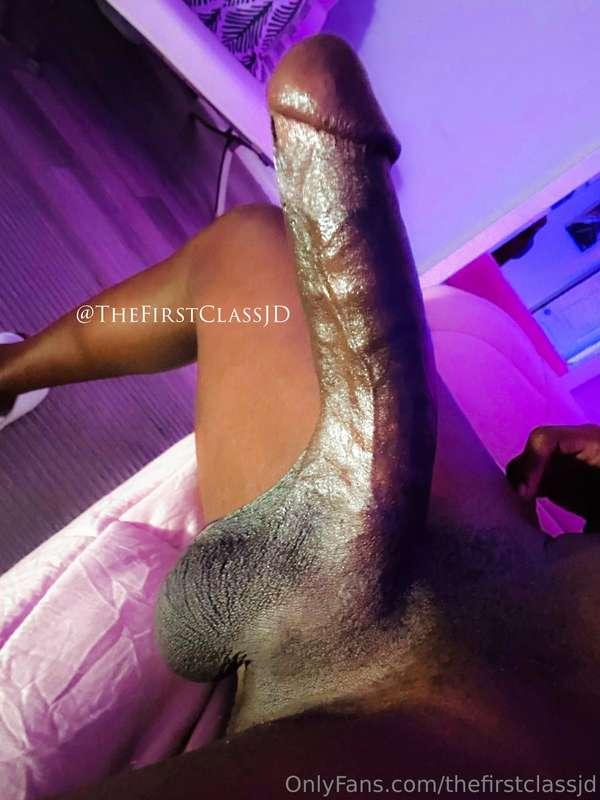 Would your girl enjoy taking a seat on my cock ? 😈🍆🔥