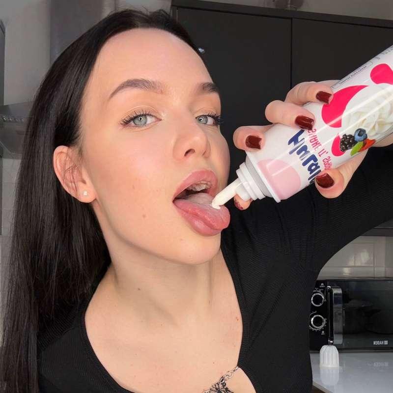 how bad do you wanna taste me?👅