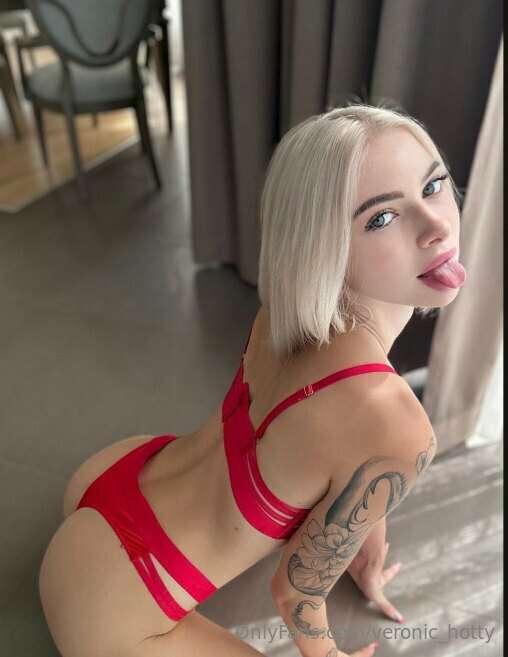 🍓DON'T MISS @rosi_rosee THIS HOT PUSSY😻

😋Follow @rosi_rosee..