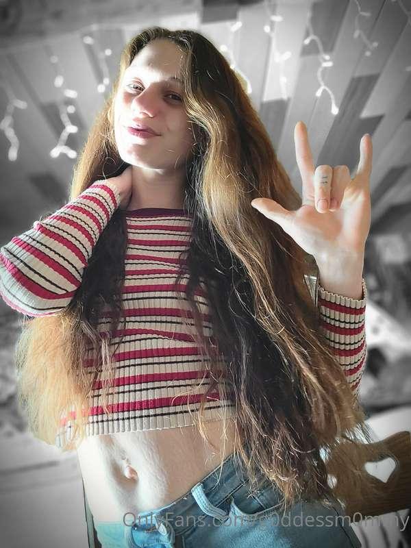 g0ddessm0mmy image #11