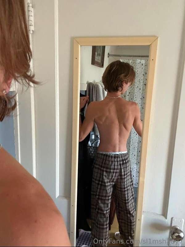 Back 