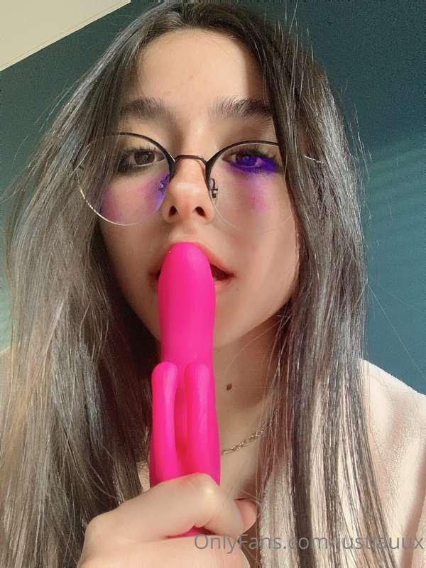 guess what i’ve been doing 😳😳 ask for the ahegao face pic th..