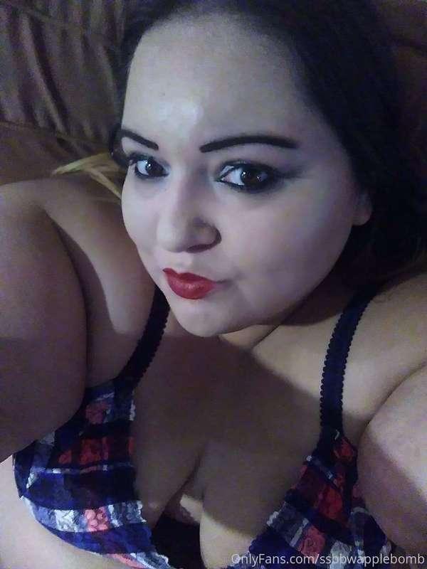 Hi everyone dont be shy remember i do customs ratings chats ..