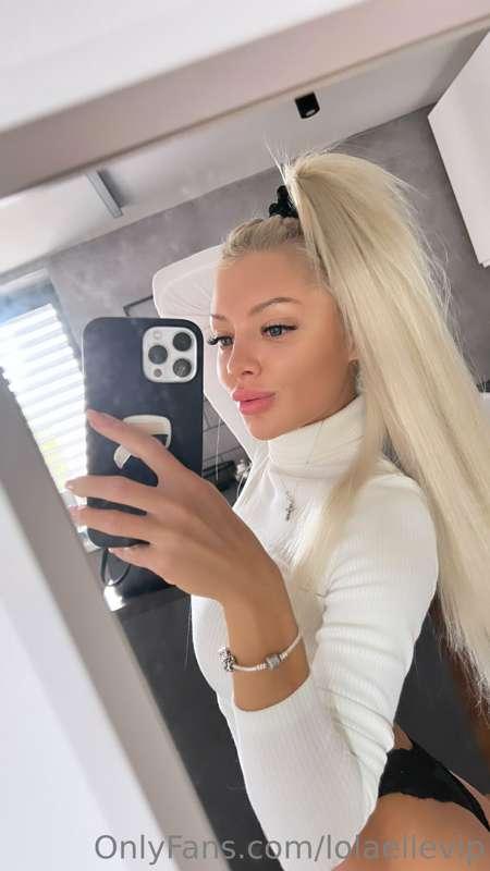 ## Starting a new month with the best energies🥰 Dm me a nice..