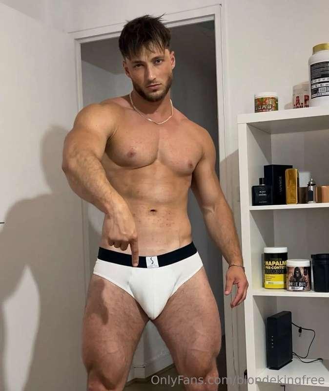 Ukranian soldier @apollovlad 🤤 is ready to dominate you in t..