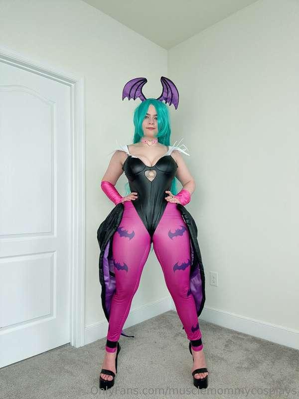 musclemommycosplays image #1