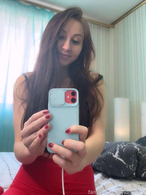 Happy Friday!! Today is free rate day!! Subscribe and send me your pic if you want to take part 🍆🍌🥔🍤 

Usual price for non-subscribers:
$10 text rate
$20 video rate (lingerie)
$30 video rate (nude)
$20 funny Snap mask rate

#dickrate #freerate #amature #brunette #free #fyp #selfie #nextdoor #face