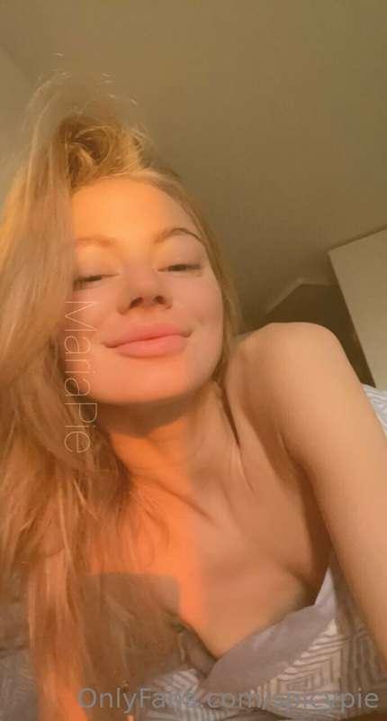 Solar bathing🌞🥰
I do prefer warm weather, and sunny days in ..
