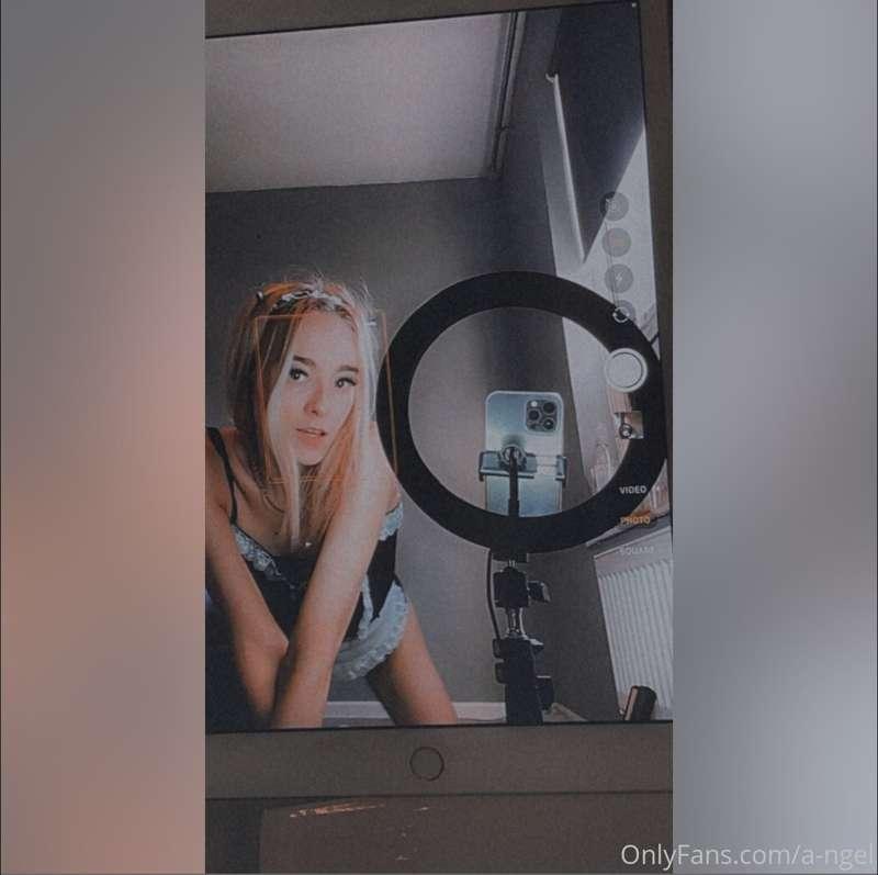 Would you film with me?🍒