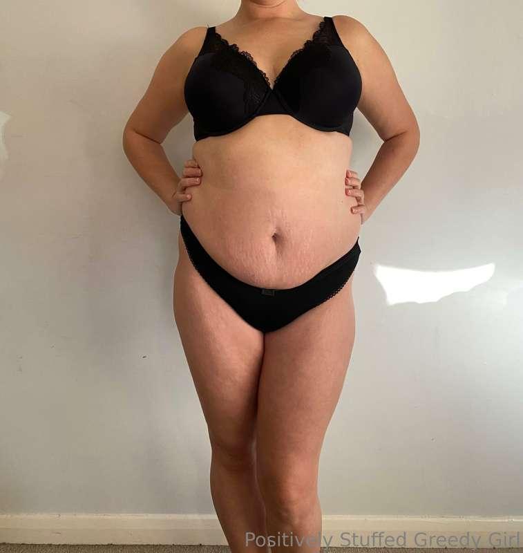 Thanksgiving part 2 - My belly in the morning vs belly befor..