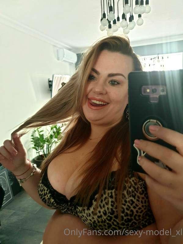 Do you like my bra, I put it on for you