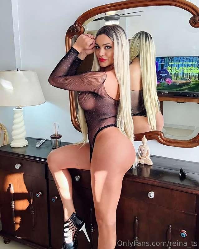 Friday evening is a time for pleasure and temptation. How wo..