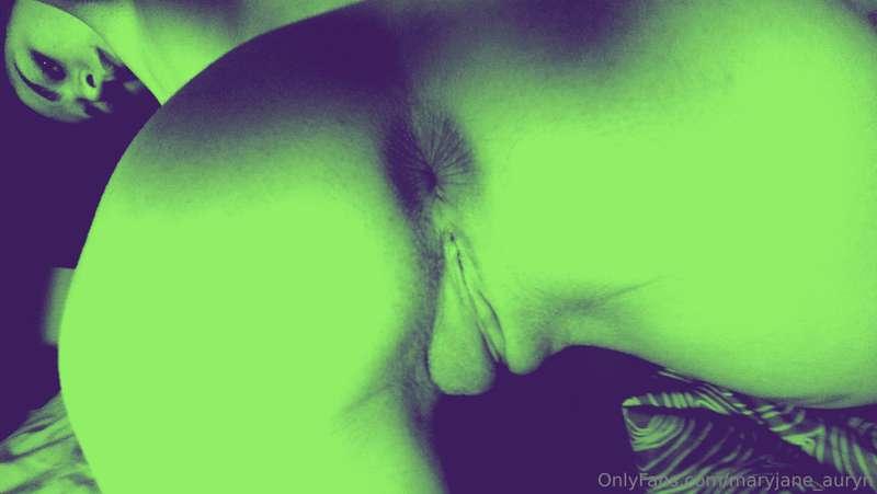 good night my pervs 😍 😘