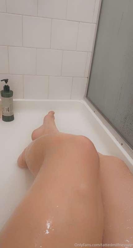 Are you into feet😋 just sent you a little wiggly toe video💕