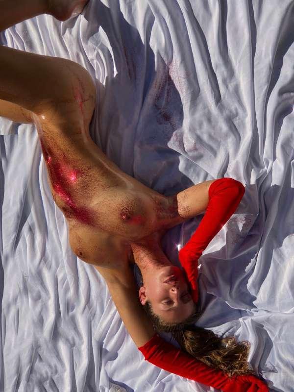 I was reading some erotic stories by Chloe Thurlow  (looking..