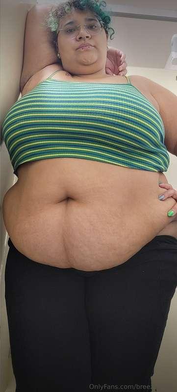 @breezygreen Check out this Curvy beauty😍