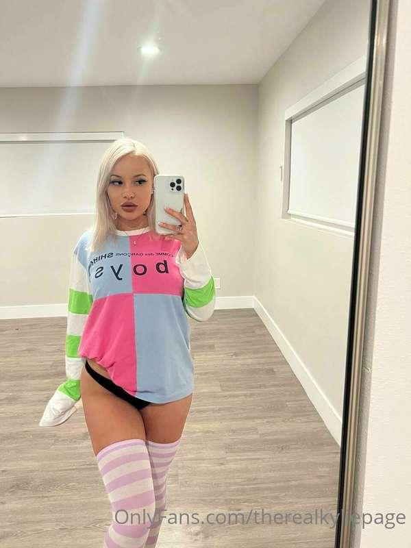 I want you to make me cum by eating out my pussy. Are you hu..