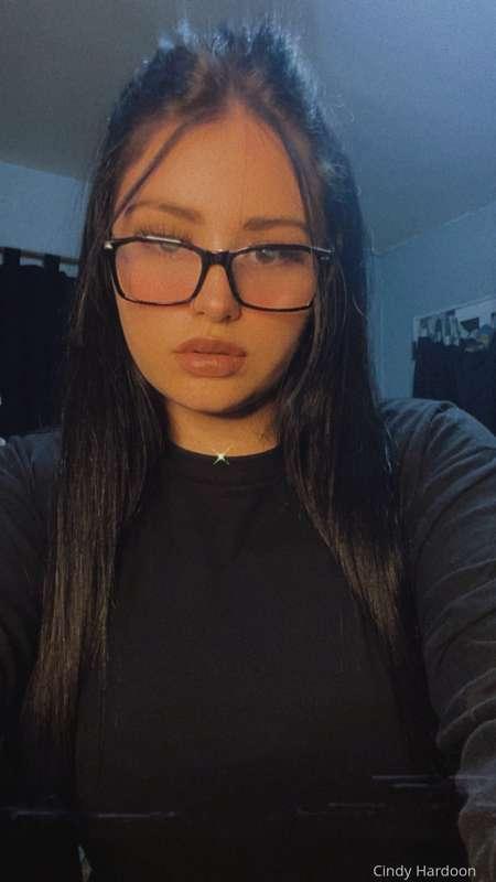 Hi daddy, are you bored like me? 🥵