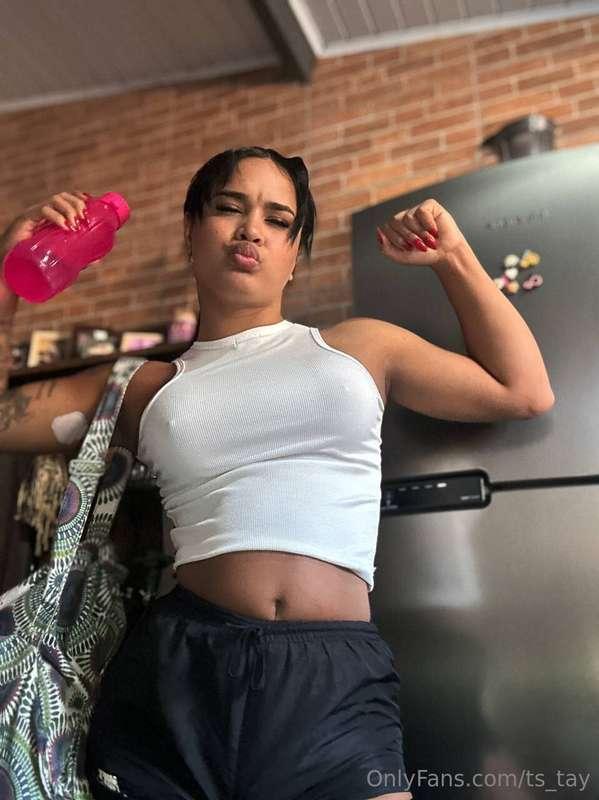 hitting the gym to grow more glutes🍑🤭