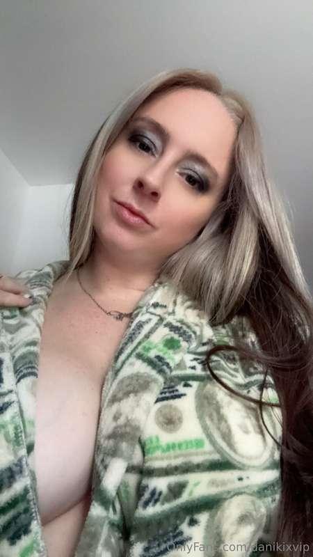 danikixvip main image