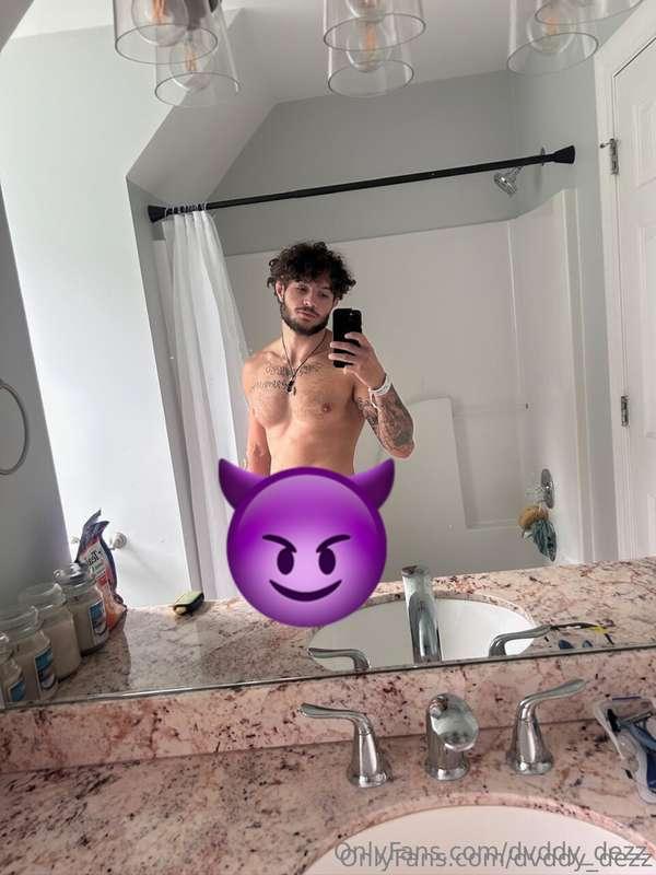 Suck daddy off right now 😈😈😈