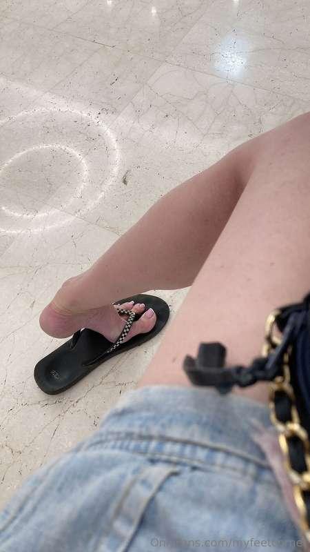 Crossed legs under the table!! Get a sneak peek!! #feet #fet..