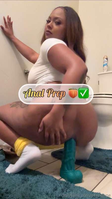 Before any shoot, I like to prep my ass by fucking it first ..