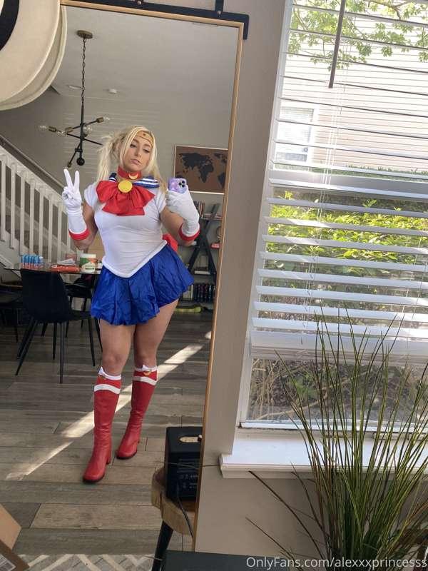 You guys loved my naughty sailor moon video! Check your DM f..
