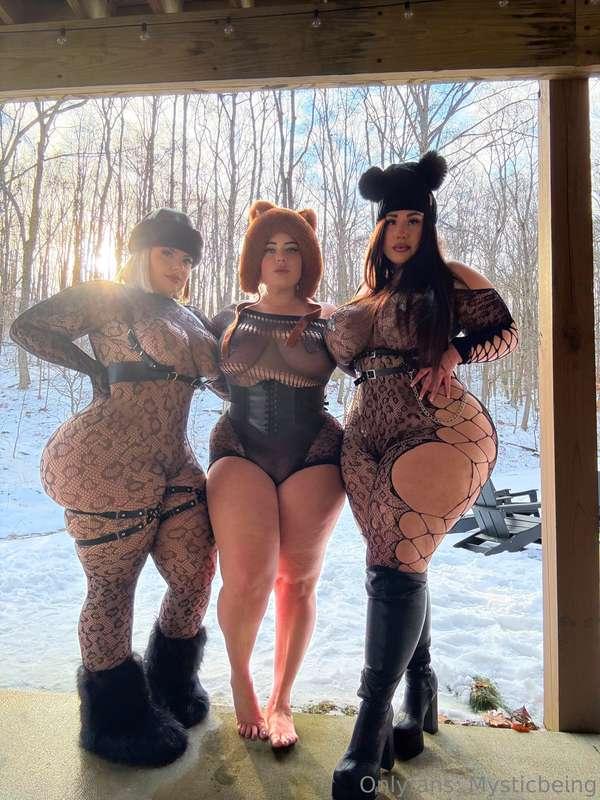 It's just so much fun when we girls get together! Who would ..