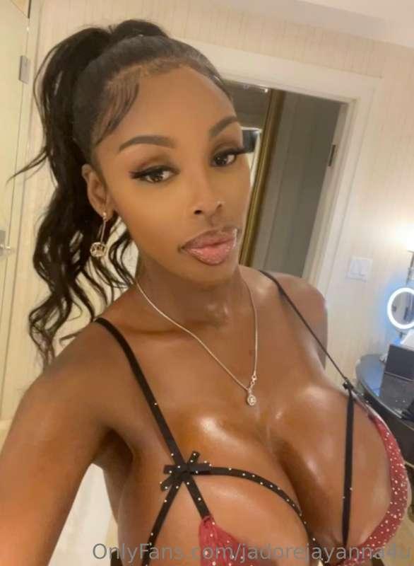 Come taste me wait til you unlock my NEW POST ‼️🥰✨