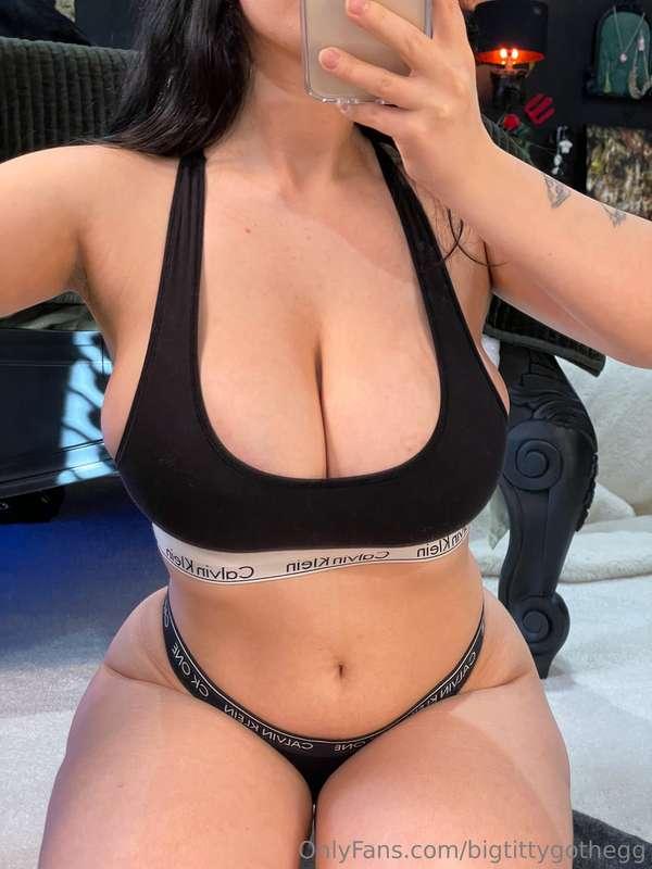 bigtittygothegg main image