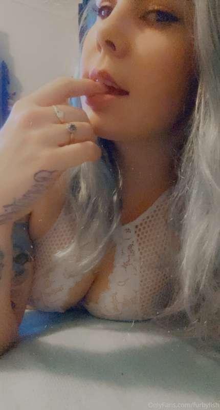 New vid and pics tonight 😉😈