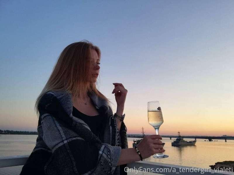 I want to see the sunrises with you🥰