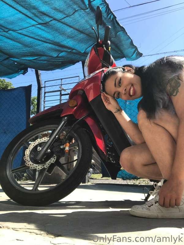 Hey honey let's go for a ride! 🏍