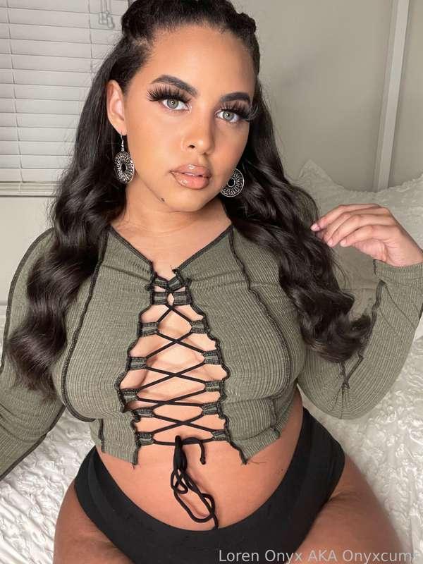 yes
i'm thinking about you right now 

✎ #nerdy #ebony #cute #pokemon #exotic #bigass #gamer #reader #brunette #fyp 