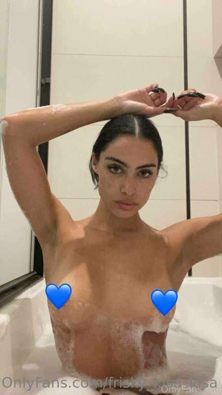 @thecaligirl is the HOTTEST UCLA SOCCER PLAYER! 🥵
She fucked..
